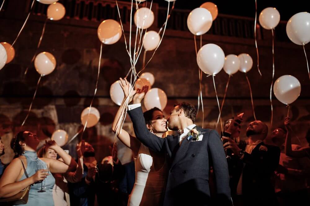 повітряні кульки на весіллі